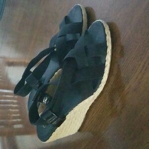 Chaps black wedges